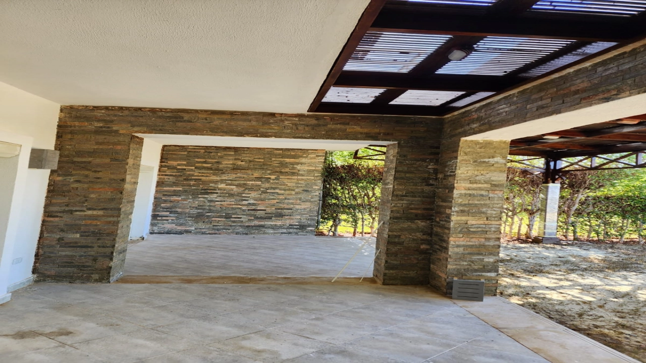 فيلا توين هاوس للبيع - في امواج - الساحل الشمالي