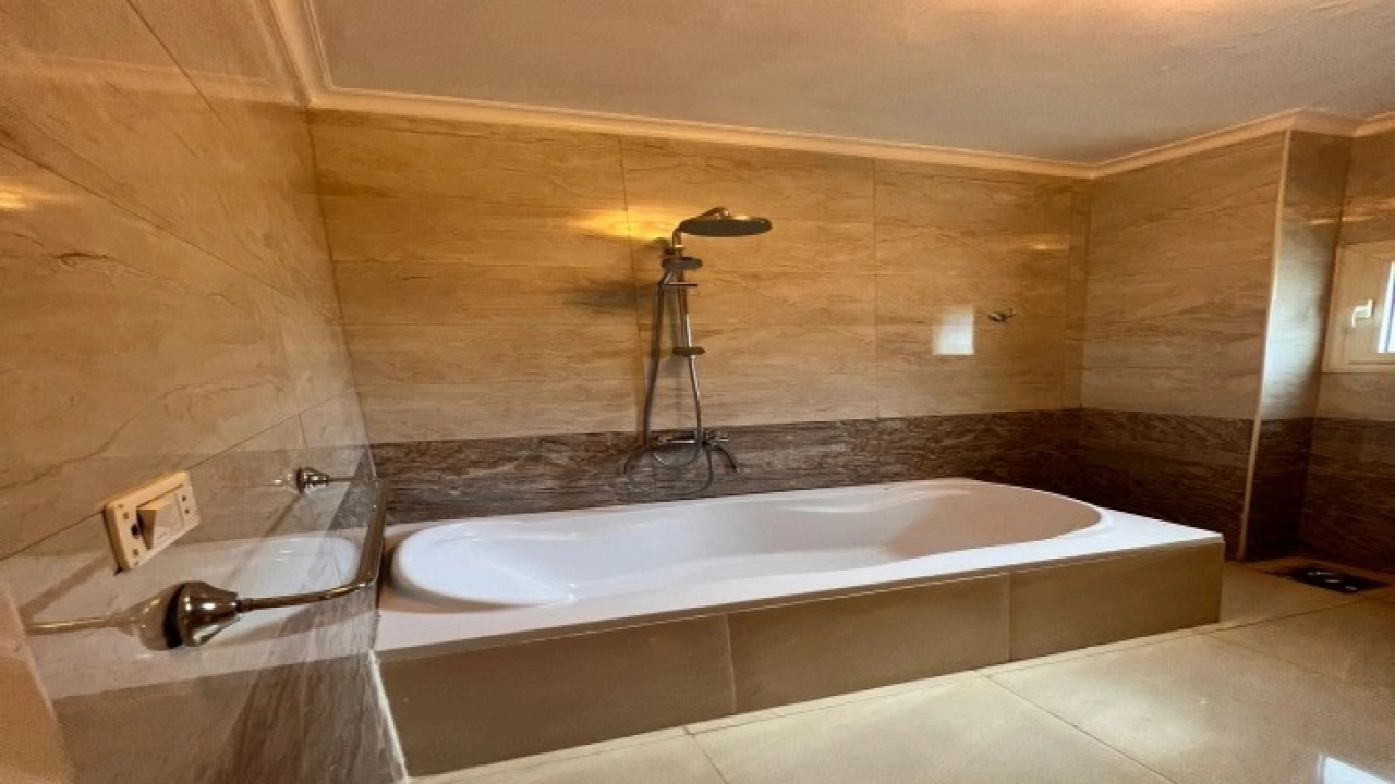 شقة للايجار بشارع جدة - الدقي - Apartment for rent in Jeddah Street - Dokki