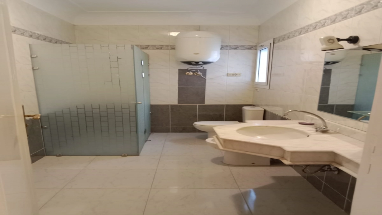 شقه للايجار دوبلكس فى الزمالك تطل علي النيل