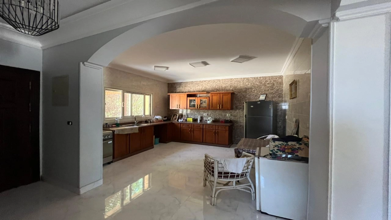 فيلا للبيع مساحه 250م - في كمبوند ايفر جرين 6- اكتوبر - امام المطار