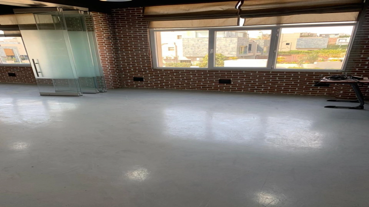 مكتب اداري 237م للبيع في الشيخ زايد