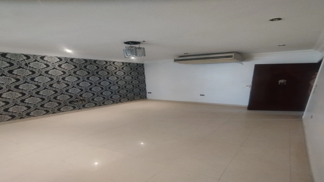 شقه للايجار في 3 شارع البطل في المهندسين