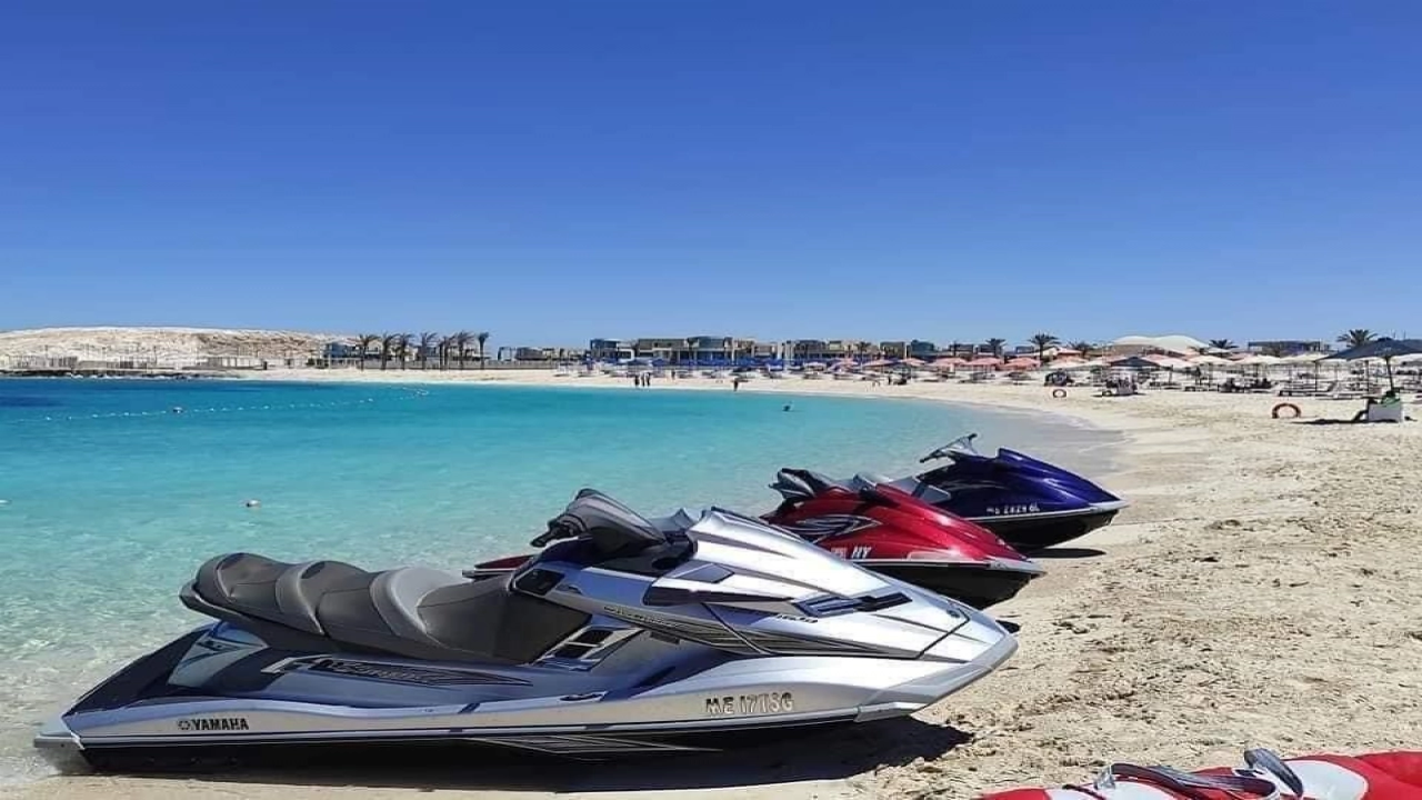 فيلا للإيجار في قرية مارسيليا بيتش فور