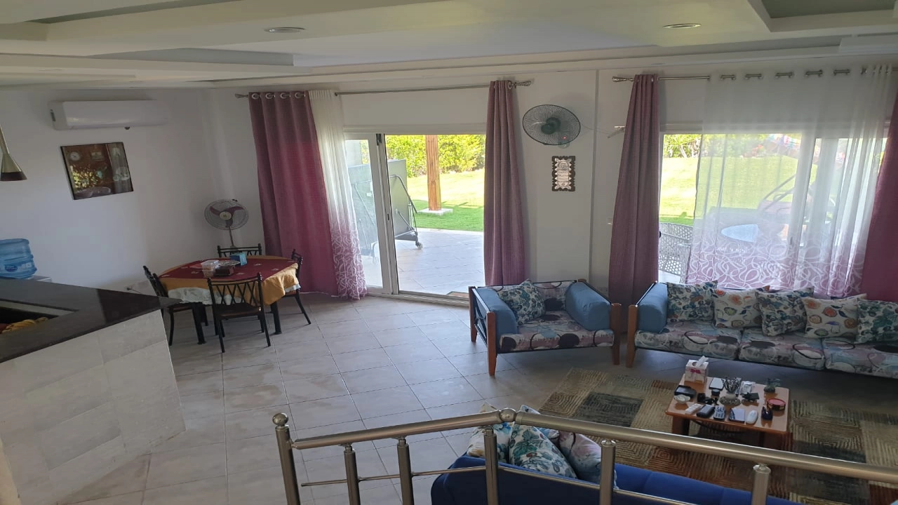 دوبلكس للايجار في امواج الدور الارضي 3غرف