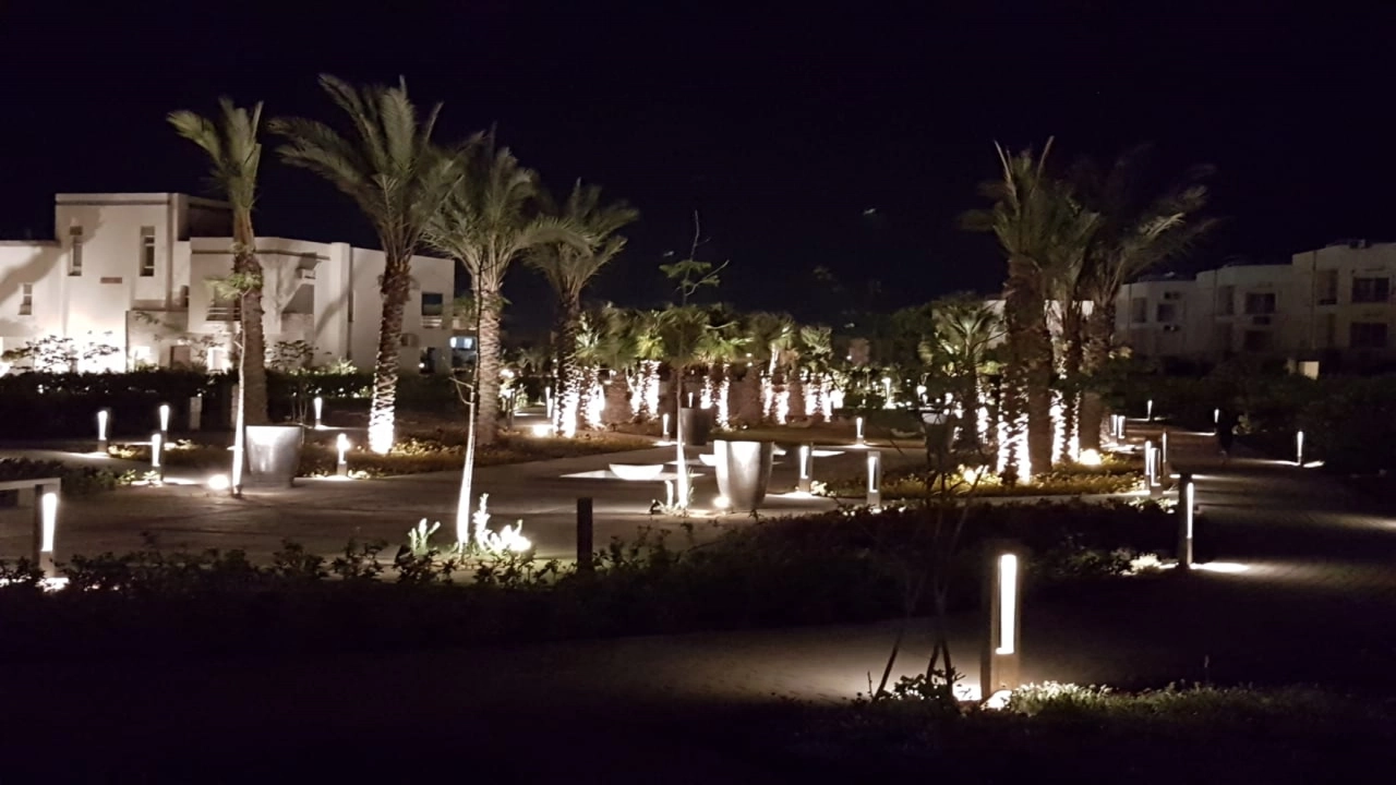 شالية ايجار 2 نوم اراضي  بجنينة في قرية امواج الساحل الشمالي