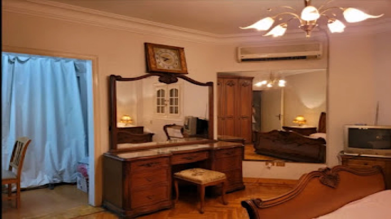 شقة للإيجار في ارقي شوارع الزمالك