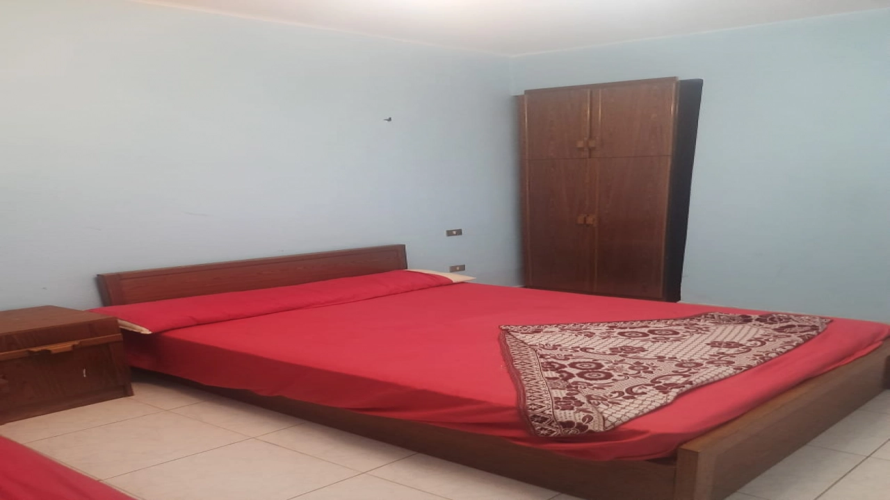 ( شاليه للايجار)  مارينا بوابه 4 تاني صف أمام البحر