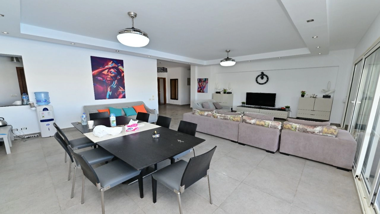 فيلا ( للايجار ) في هاسيندا باي