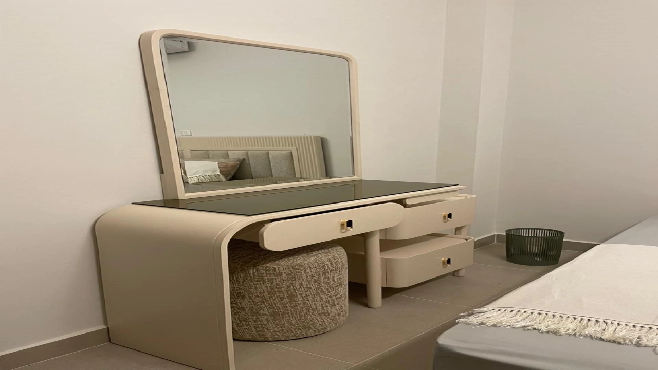 شاليه للايجار في جايا راس الحكمه غرفتين دور ارضي