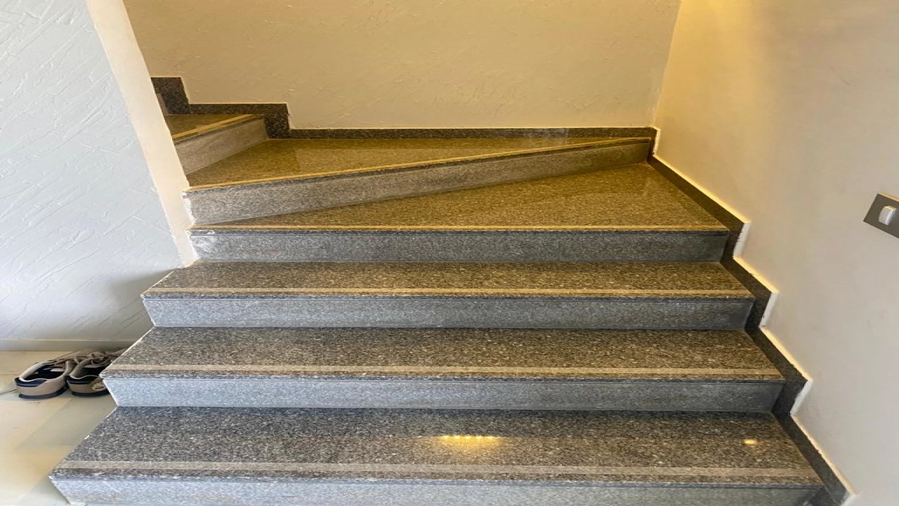 تاون هاوس للايجار في فوكا باي ارضي بجاردن 3غرف