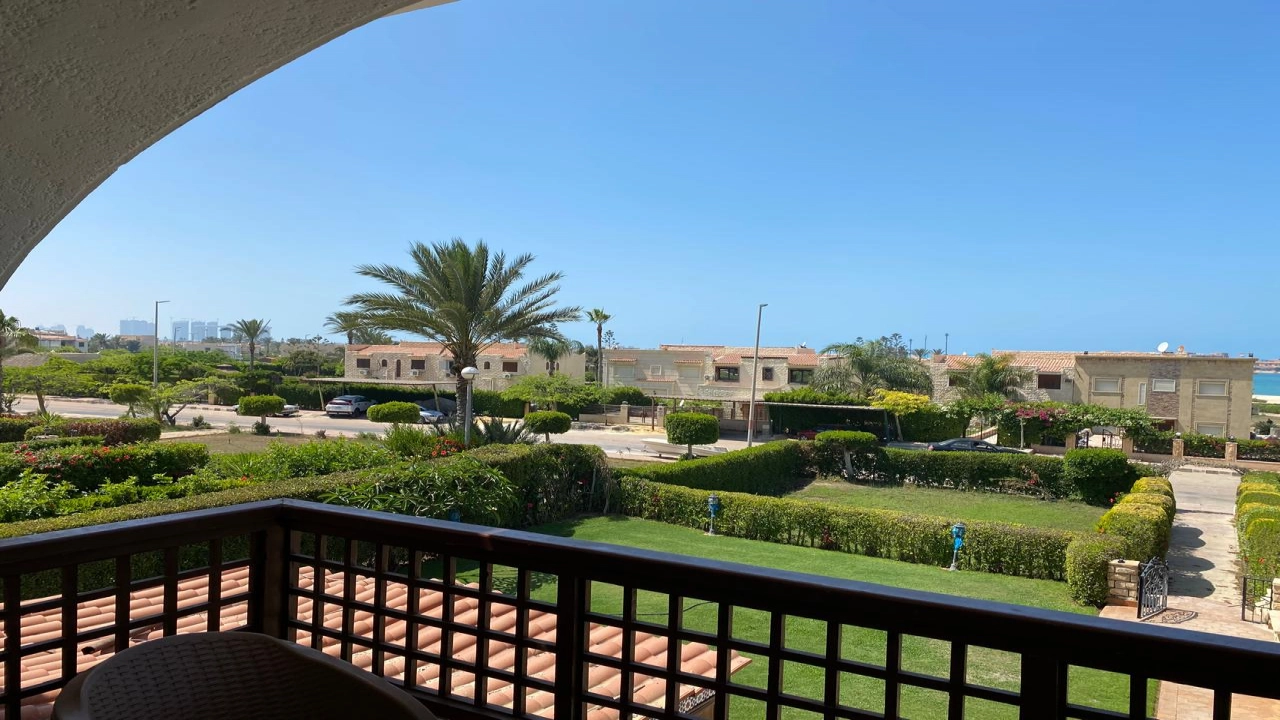 شاليه فى مارينا بوابه الرابعه