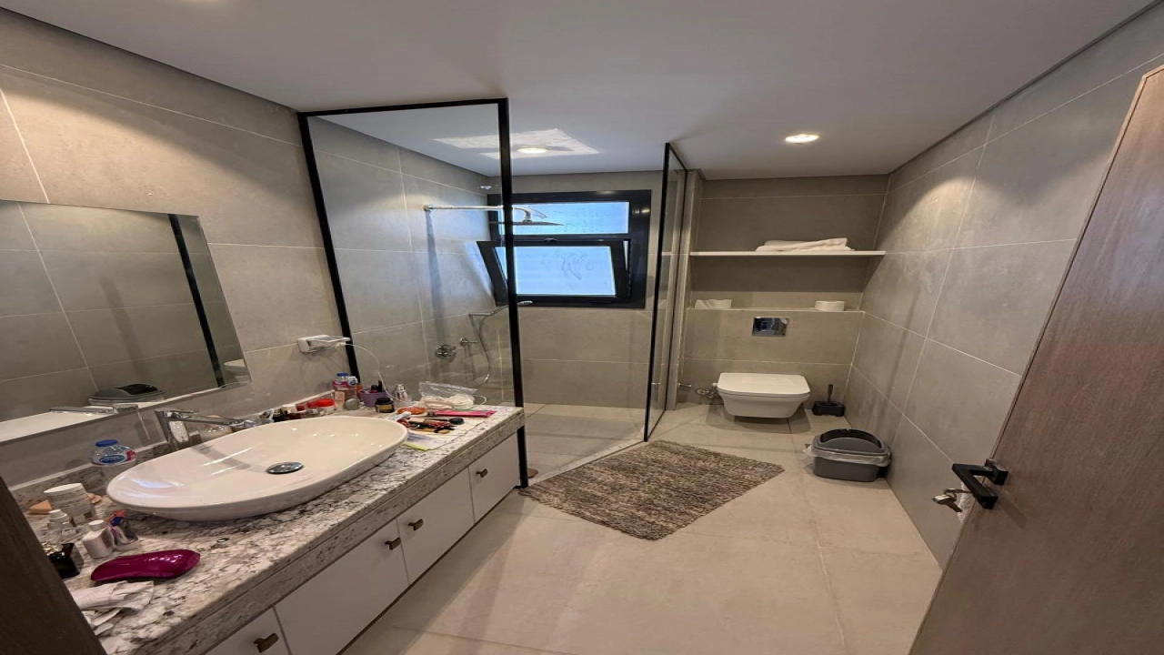 سنيور شاليه للإيجار في الساجل الشمالي قريه هاسيندا وايت