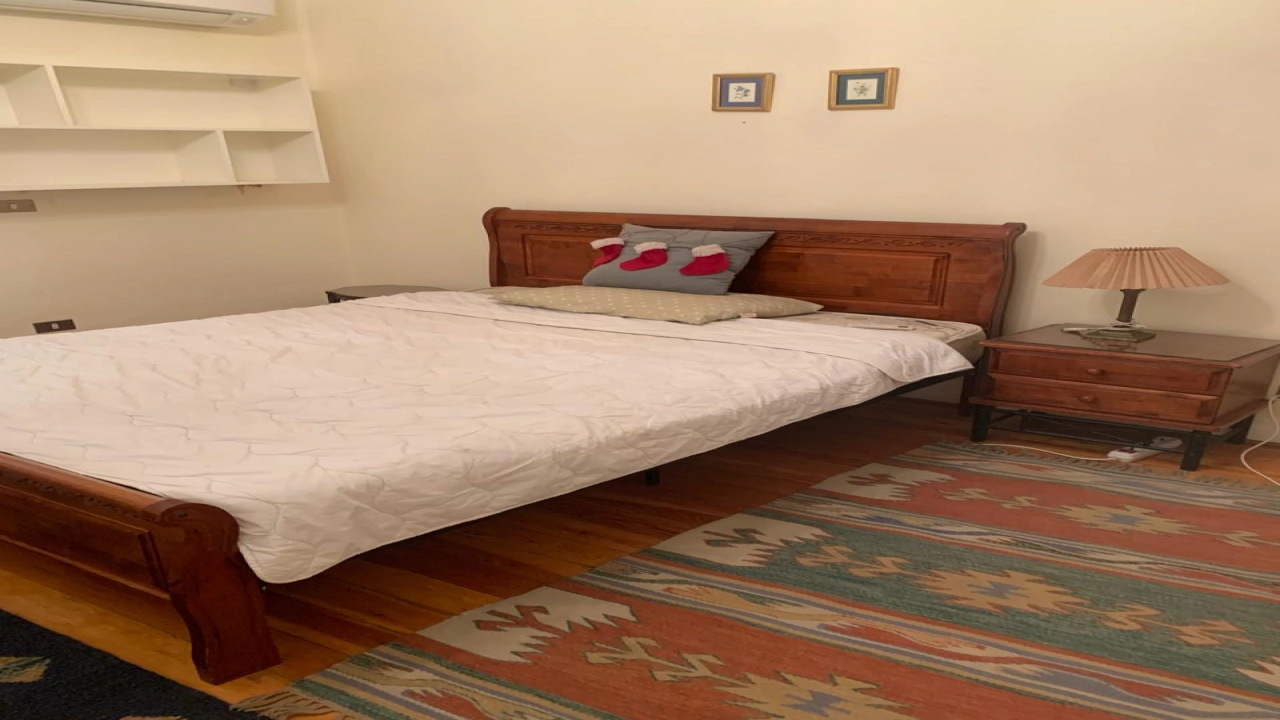 شقة مفروشة للايجار  في حي مميز بالزمالك مكونة من غرفتين و ريسبشن ومطبخ و1 حمام قريبة من كل الخدمات