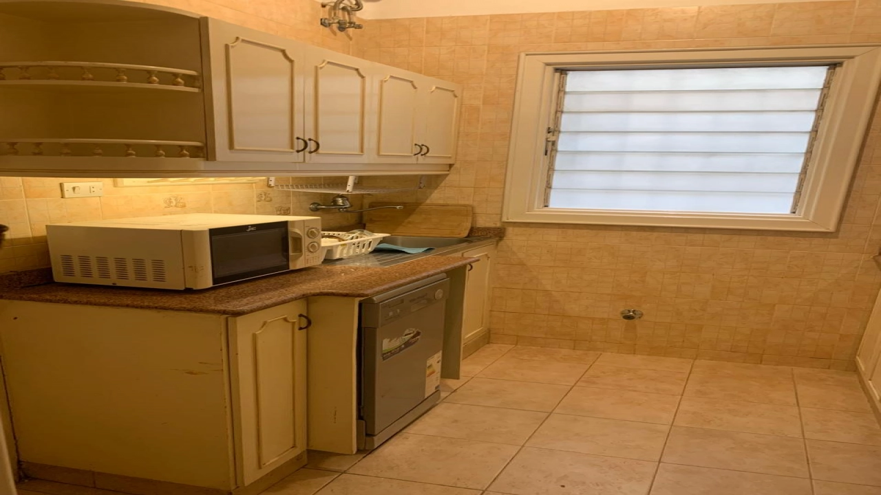 شقة مفروشة للايجار  في حي مميز بالزمالك مكونة من غرفتين و ريسبشن ومطبخ و1 حمام قريبة من كل الخدمات