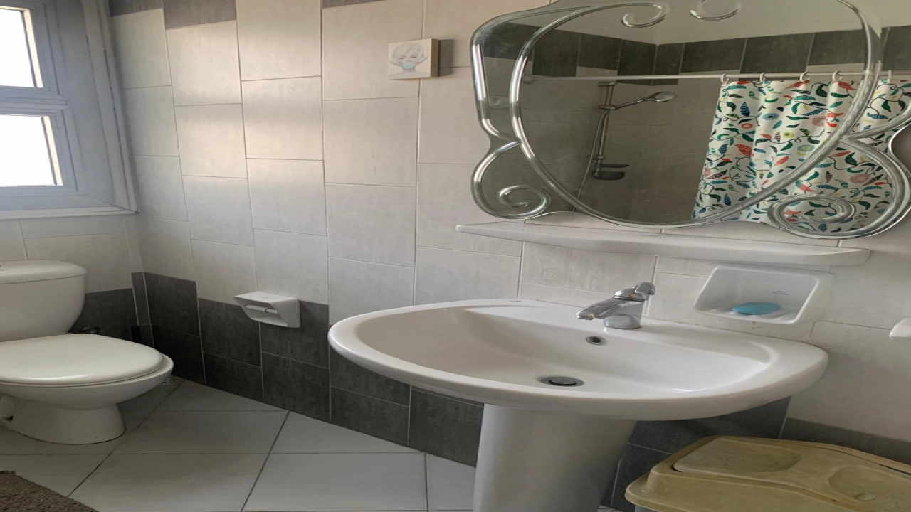 شقة مفروشة للايجار  في حي مميز بالزمالك مكونة من غرفتين و ريسبشن ومطبخ و1 حمام قريبة من كل الخدمات