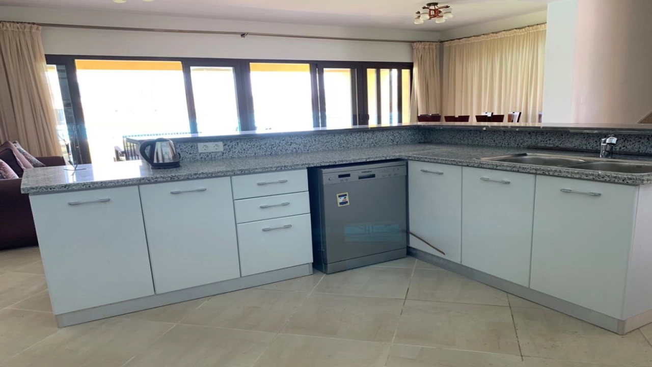 فيلا للايجار في الساحل الشمالي _ مراسي بلانكا