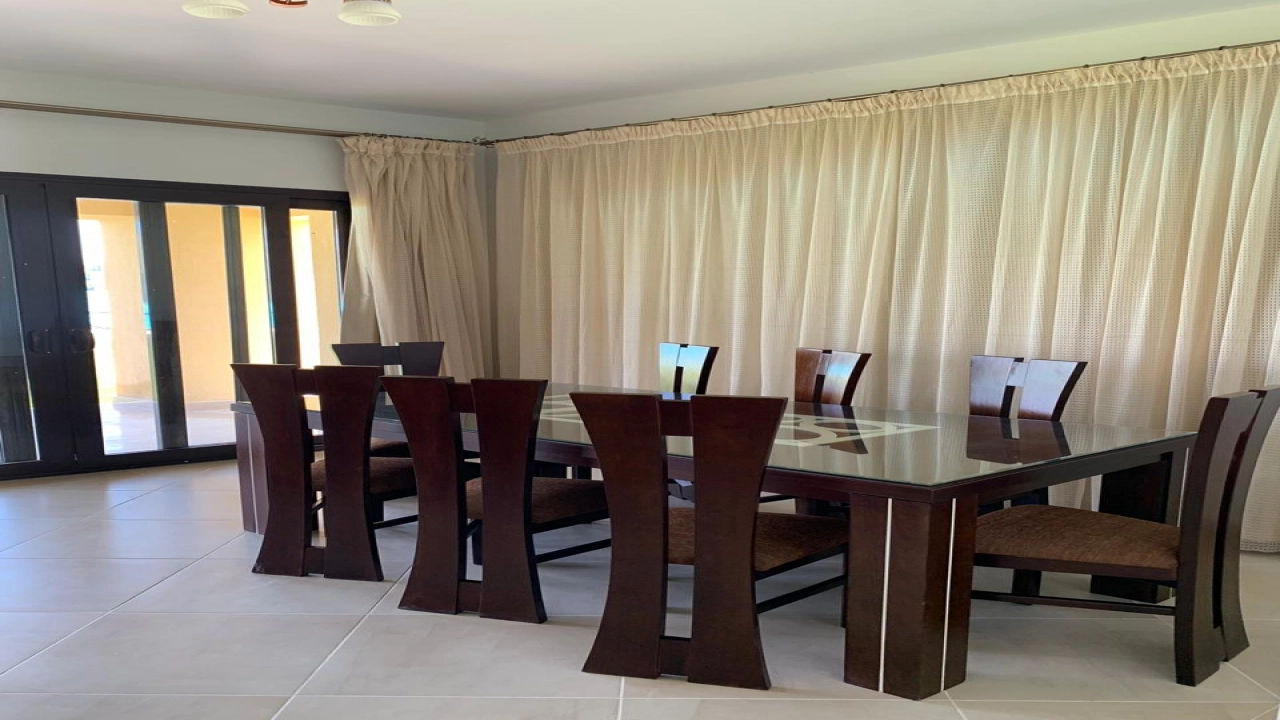 فيلا للايجار في الساحل الشمالي _ مراسي بلانكا