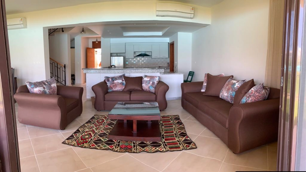 فيلا للايجار في الساحل الشمالي _ مراسي بلانكا