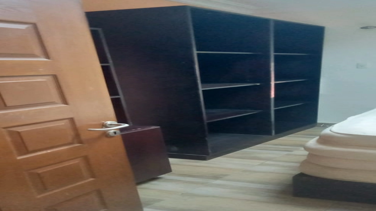 دوبليكس  دورين  مفروشين  بالكامل في التجمع