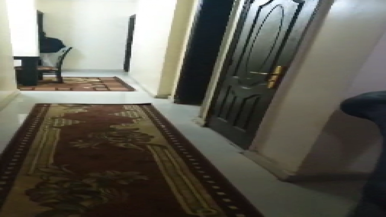 شقة  مفروشة للبيع مكونة من 3 غرف نوم و 2 حمام وصاله ومطبخ