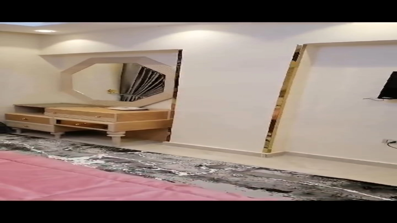 شقة  مفروشة للبيع مكونة من 3 غرف نوم و 2 حمام وريسبشن 3 قطع  ومطبخ