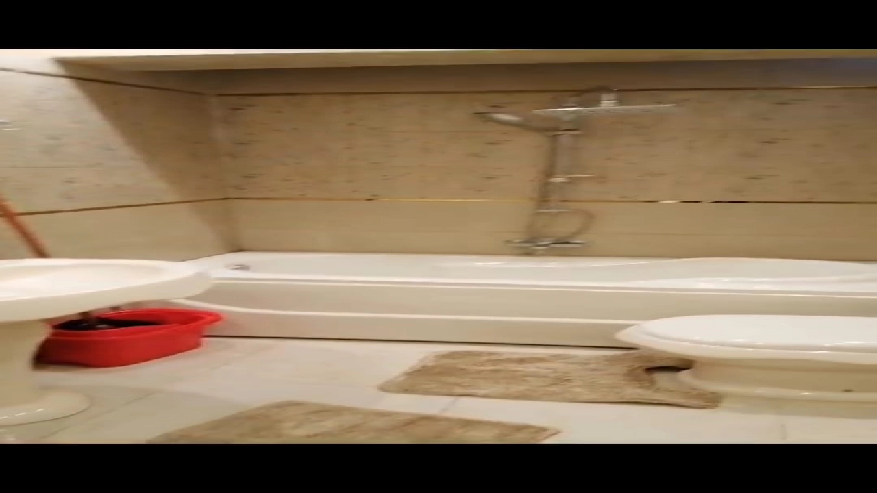 شقة  مفروشة للبيع مكونة من 3 غرف نوم و 2 حمام وريسبشن 3 قطع  ومطبخ