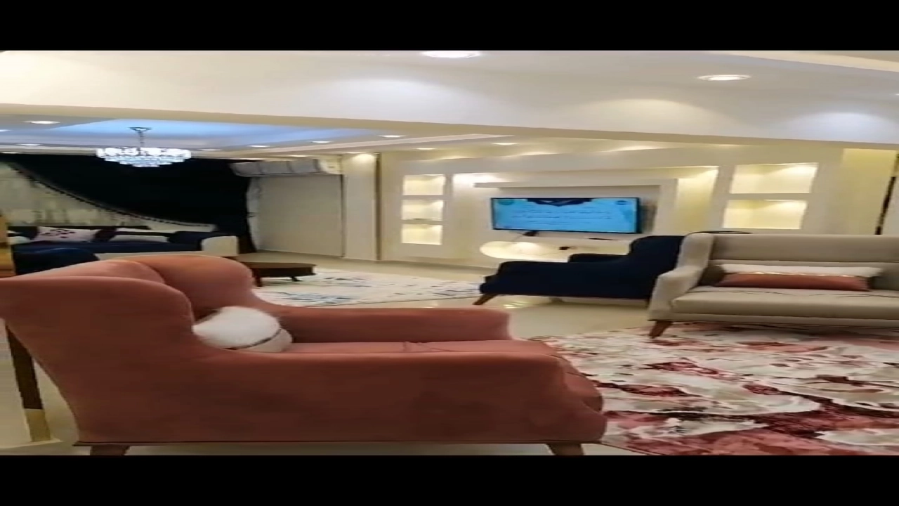 شقة  مفروشة للبيع مكونة من 3 غرف نوم و 2 حمام وريسبشن 3 قطع  ومطبخ