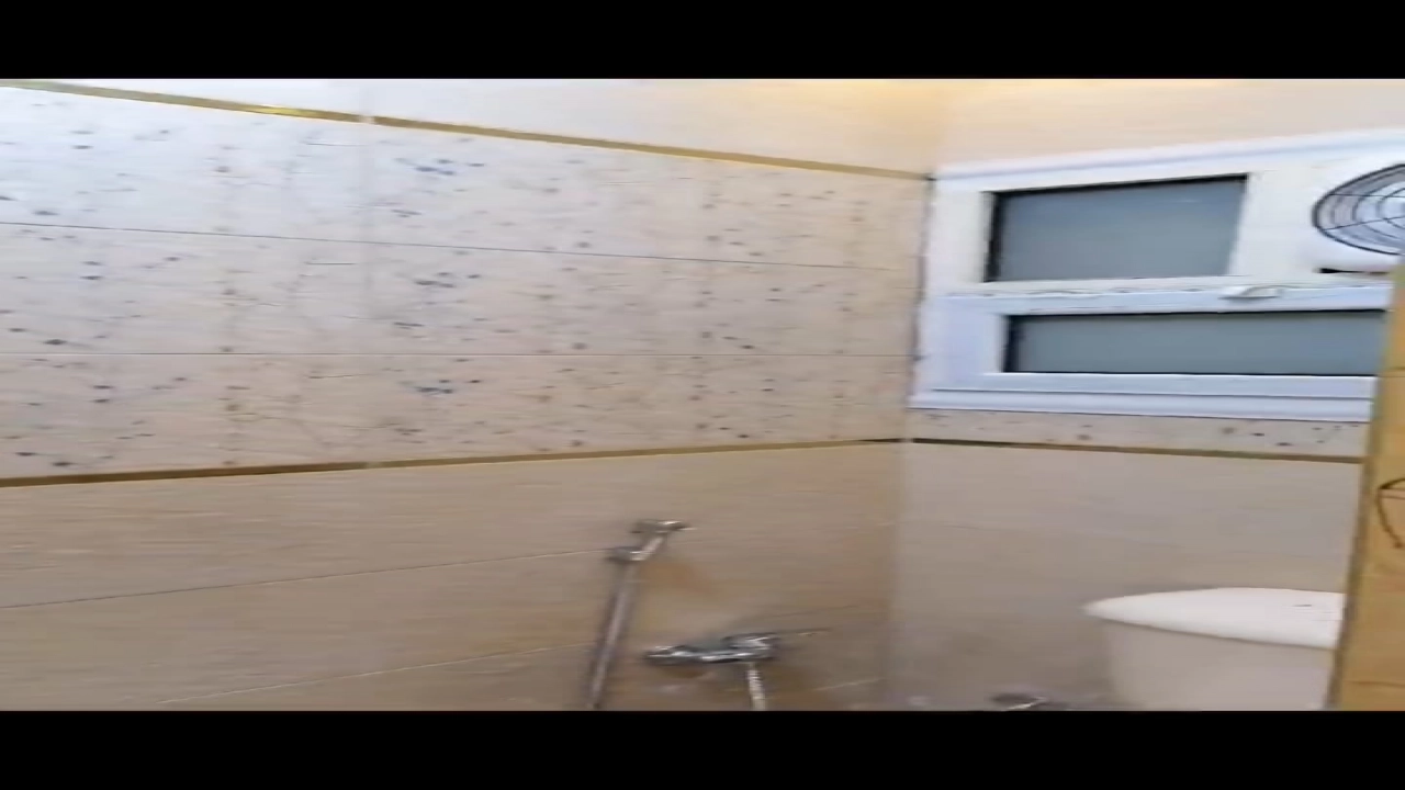 شقة  مفروشة للبيع مكونة من 3 غرف نوم و 2 حمام وريسبشن 3 قطع  ومطبخ