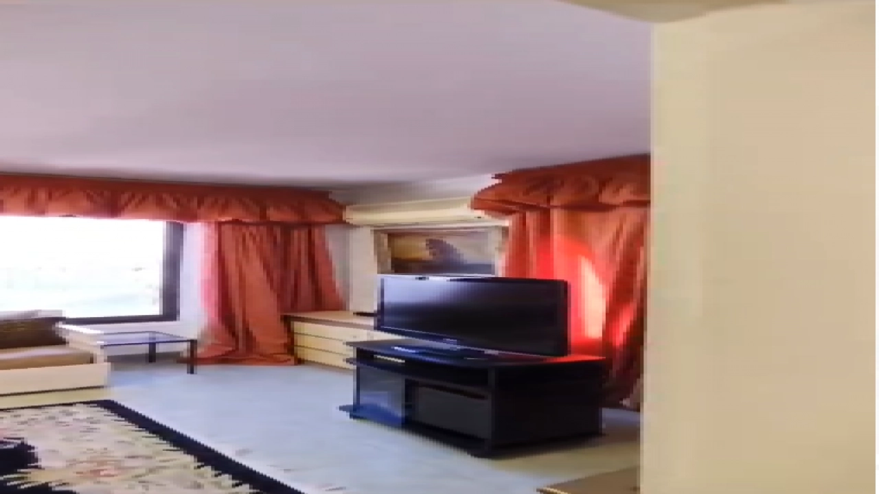 شقه للبيع بدون فرش  مكونة من 3 غرف نوم و1 حمام كبير في موقع مميز بالمهندسين  وقريب من كل الخدمات