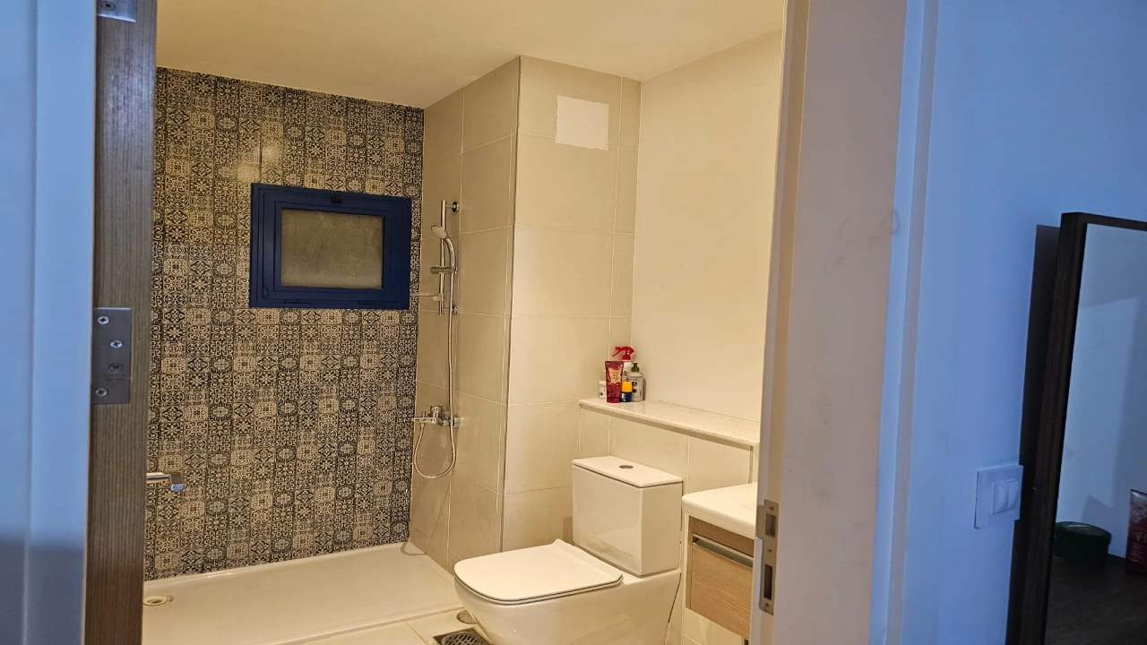 شاليه للايجار في مراسي جريك 2 غرفه