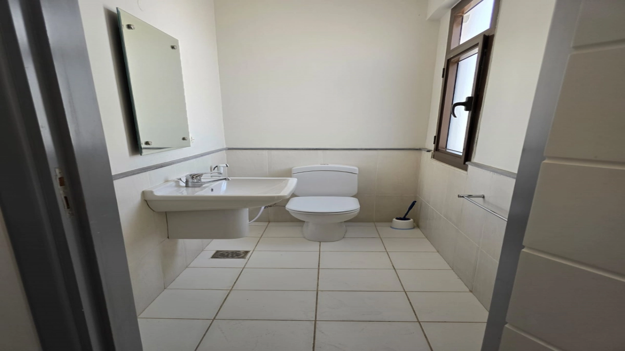 فيلا للايجار في مراسي بلانكا 4 غرف