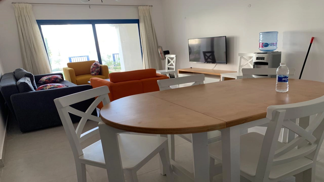 شاليه ارضي بجاردن للايجار غرفه