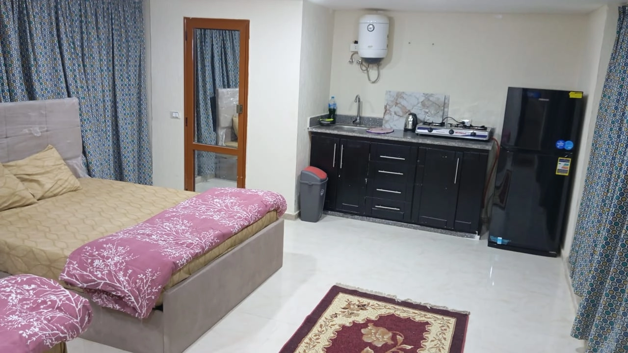 استديو للايجار فى قرية  لاسرينا بالعين السخنة