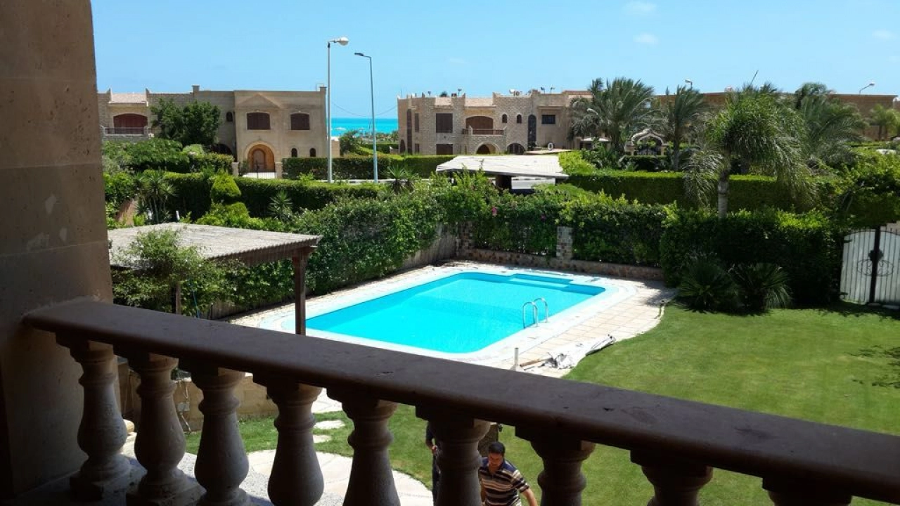 فيلا للايجار او للبيع بمارينا 6 غرف نوم + غرفة مربية - 5 حمام