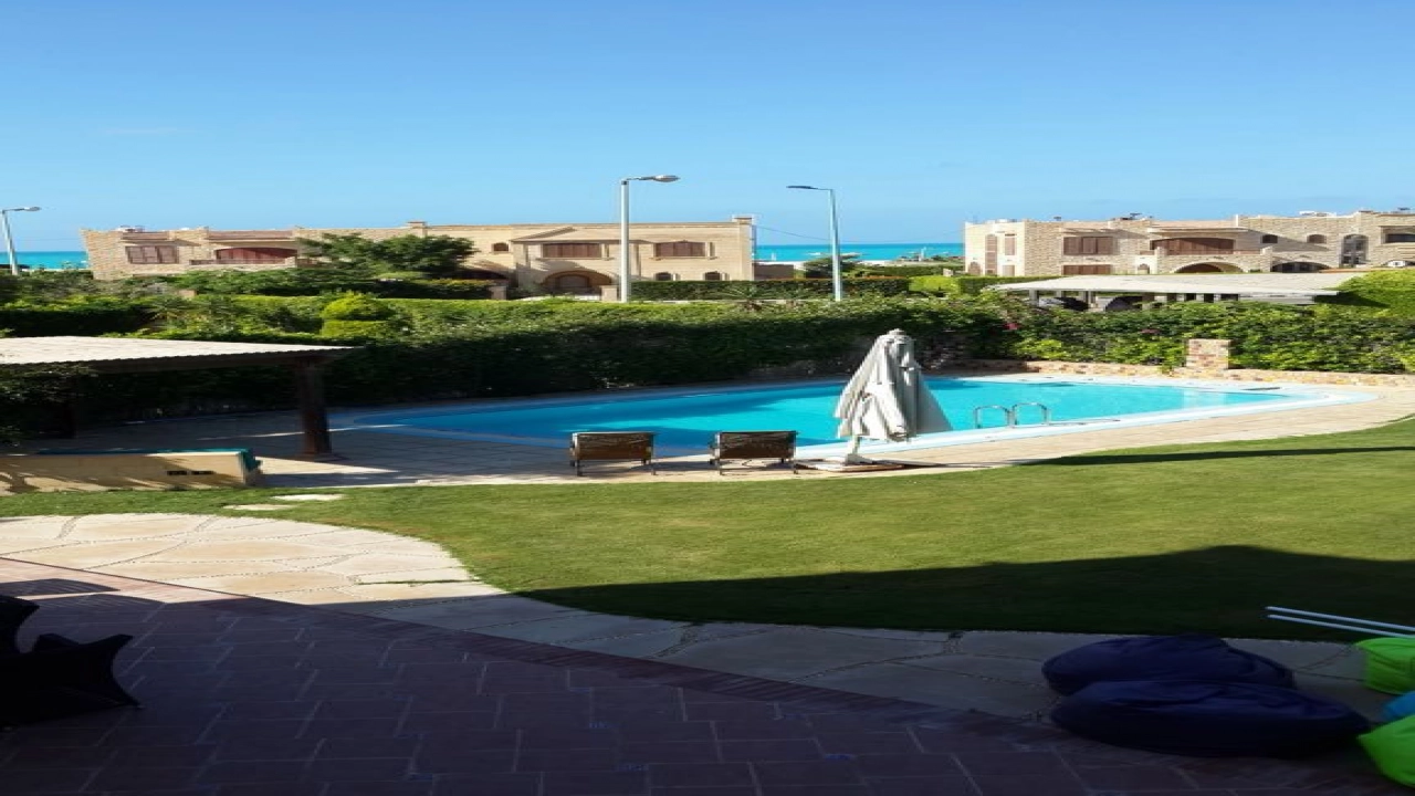 فيلا للايجار او للبيع بمارينا 6 غرف نوم + غرفة مربية - 5 حمام