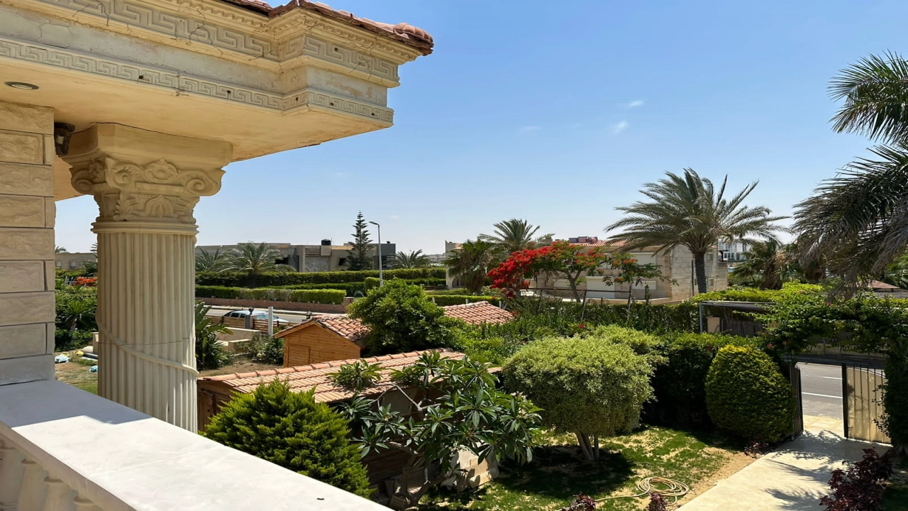 فيلا للايجار او للبيع بمارينا 6 غرف نوم + غرفة مربية - 5 حمام