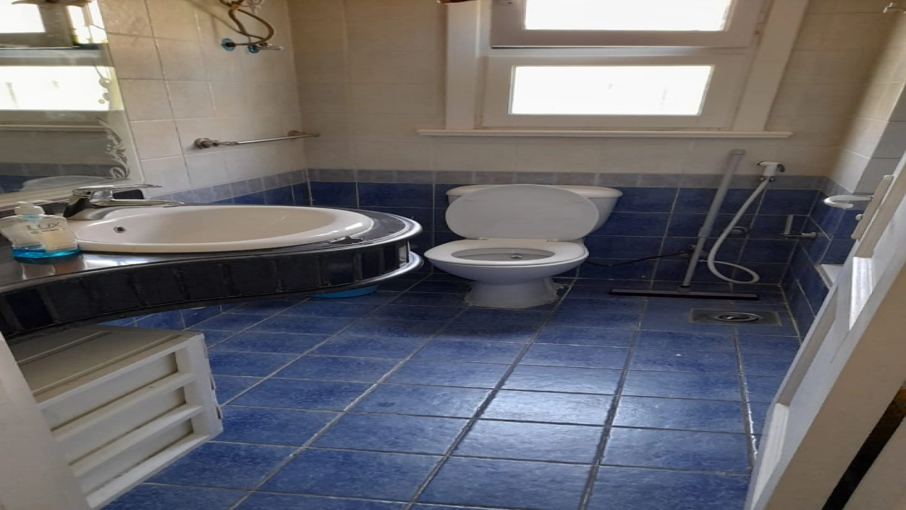 شاليه للايجار بقريه مينا غرفتين