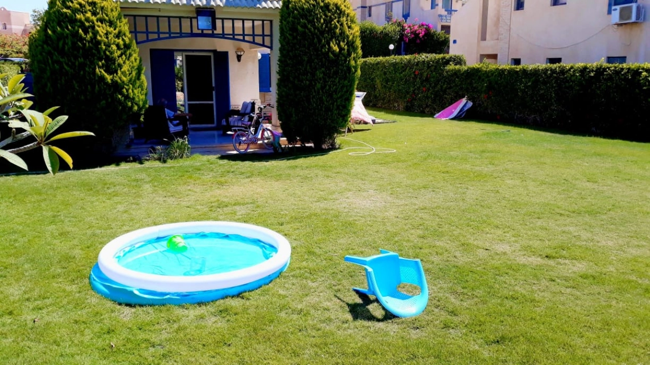 شاليه للايجار بقريه مينا غرفتين