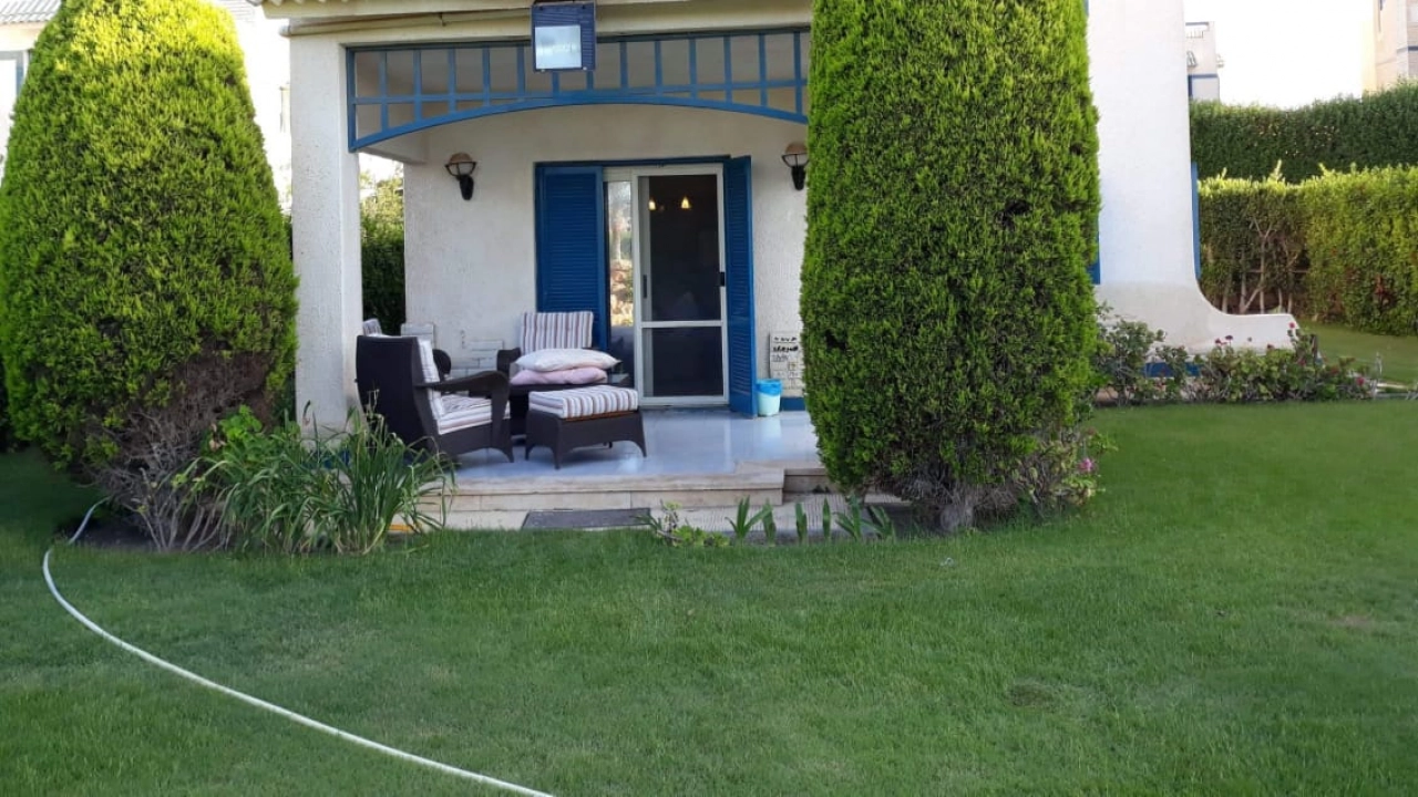 شاليه للايجار بقريه مينا غرفتين