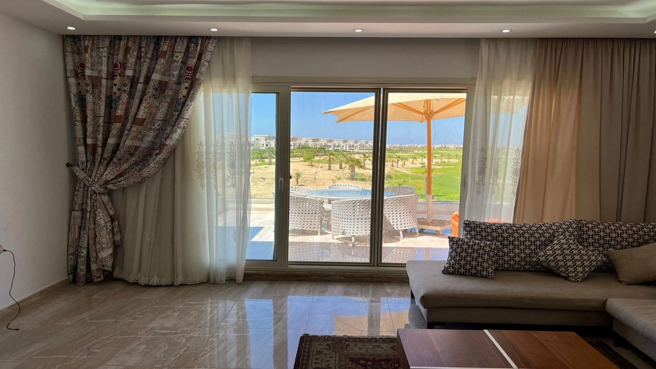 شاليه للإيجار في قرية هاسيندا باي الساحل الشمالي 4 غرف نوم