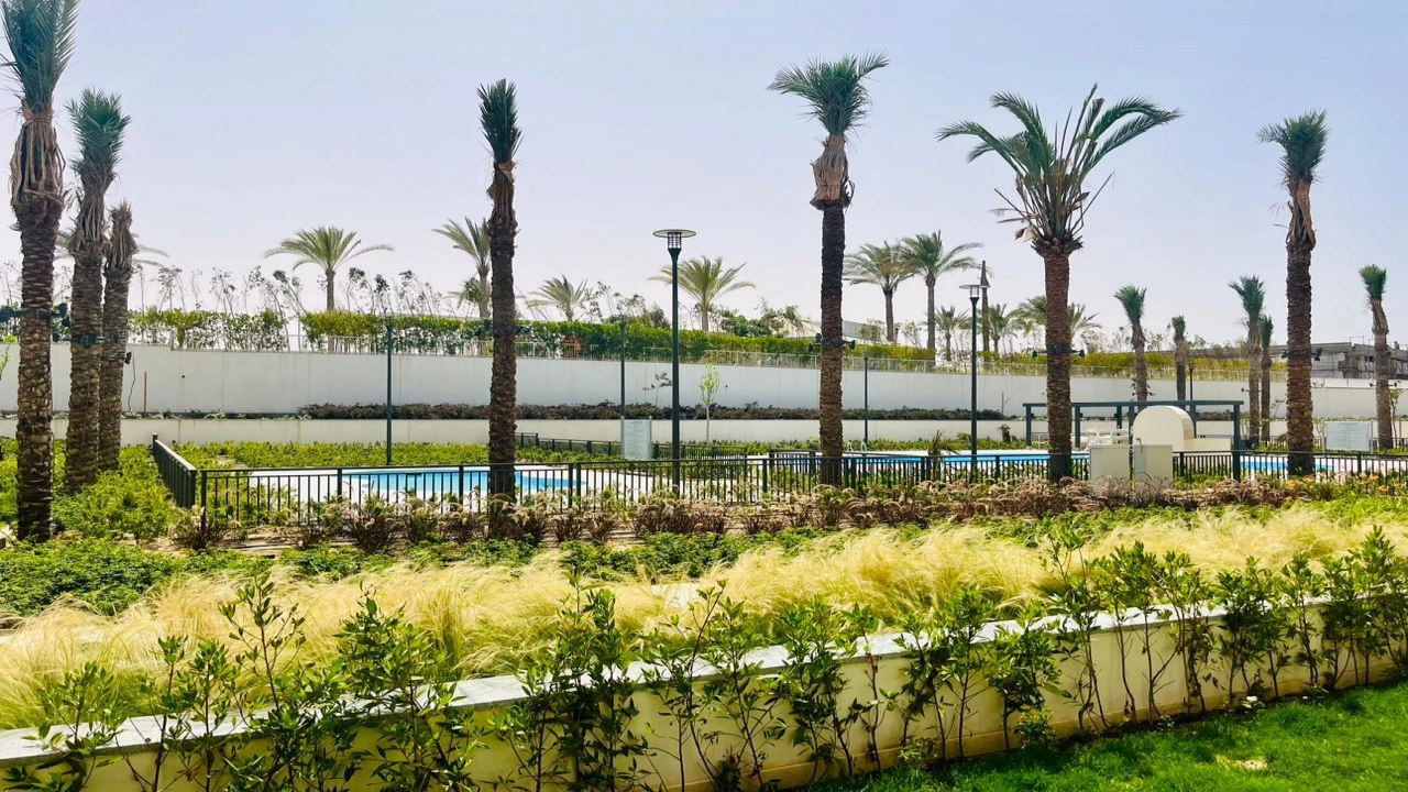 شاليه للايجار في مراسي ليا 2 غرفه