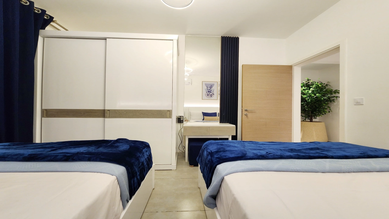 شاليه للايجار في مراسي جريك غرفتين