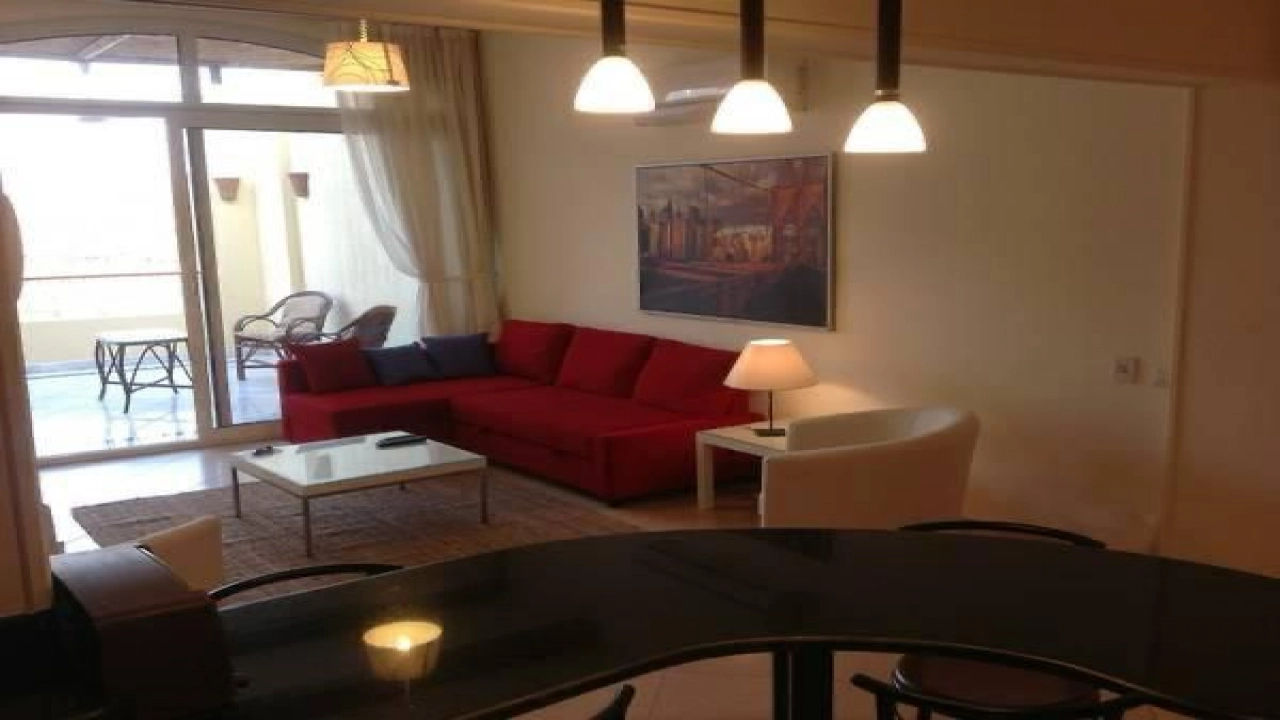 شقة مفروشة بالزمالك ترى النيل