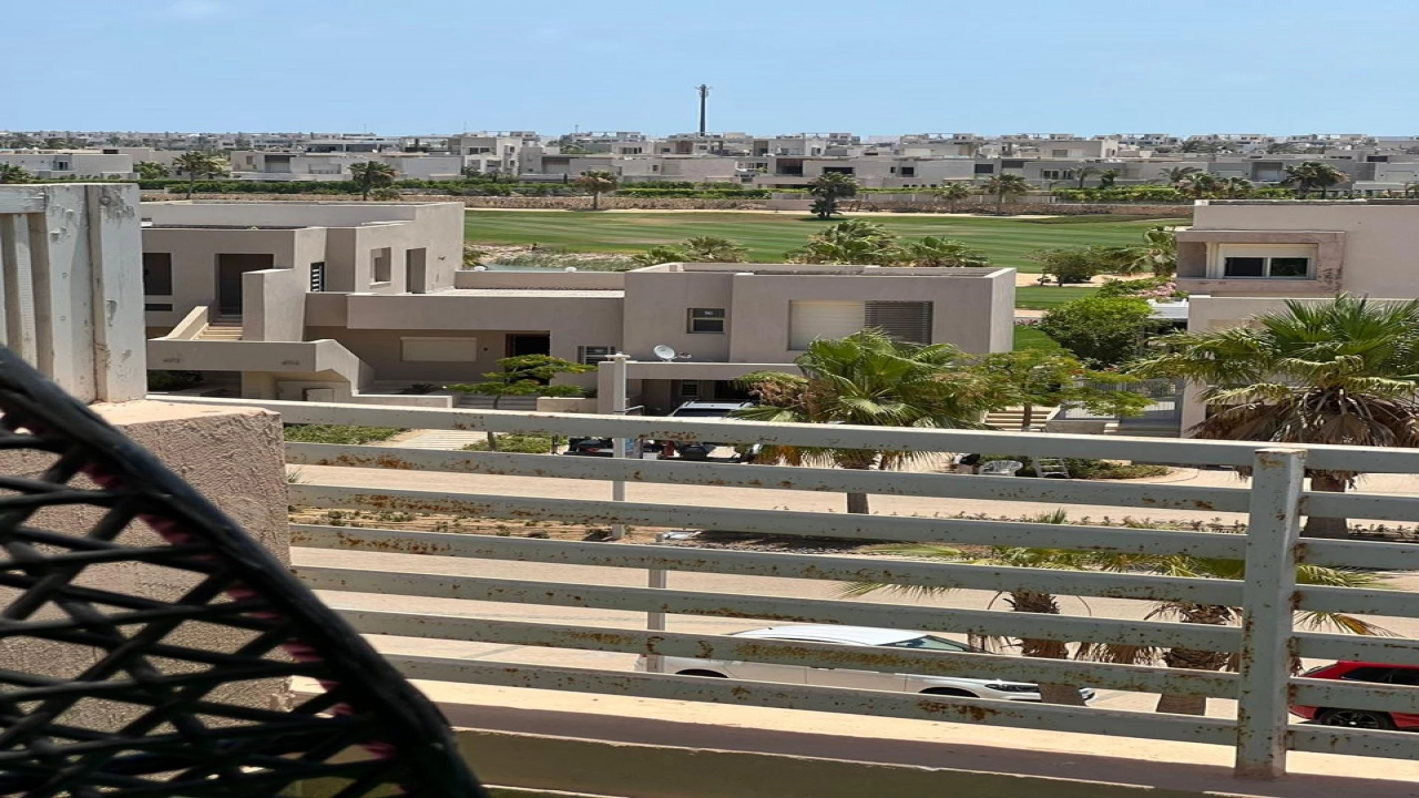 شاليه للإيجار في قرية هاسيندا باي الساحل الشمالي 4 غرف نوم