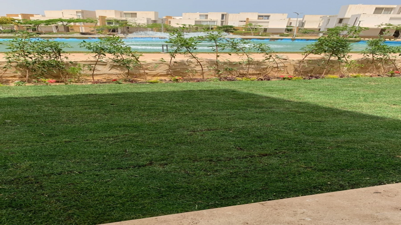 فيلا للإيجار في قرية  سيشل الساحل الشمالي 5 غرف