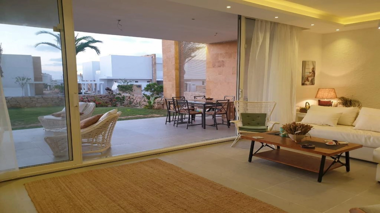 فيلا للإيجار في قرية سيشل الساحل الشمالي 5 غرف نوم