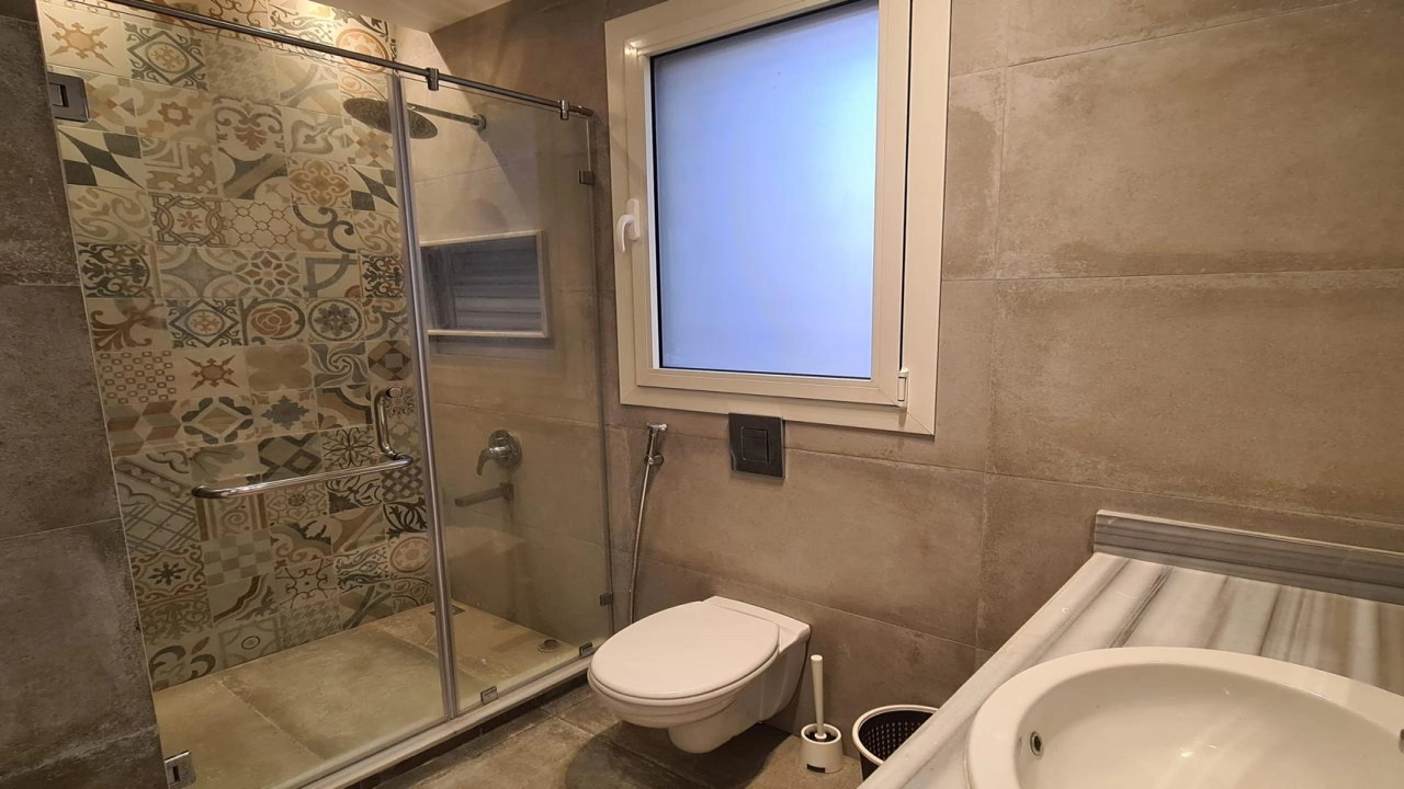 فيلا للايجار صف اول لاجون 5 غرف في هاسيندا باي