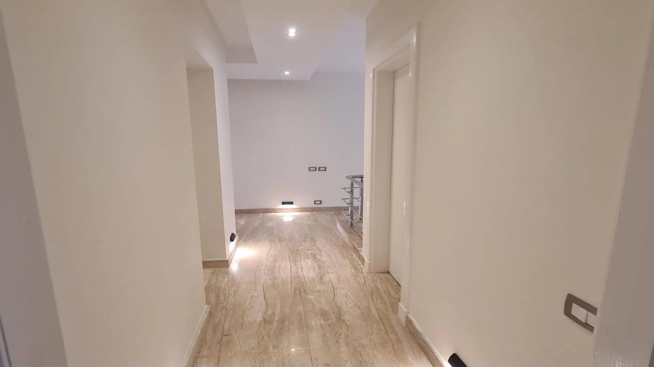 فيلا للايجار صف اول لاجون 5 غرف في هاسيندا باي