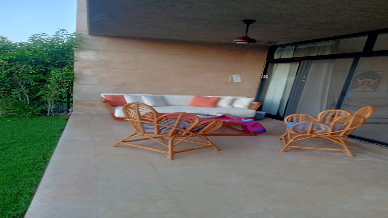 شاليه للايجار في صوان ليك راس الحكمه ارضي بجاردن 3 غرف