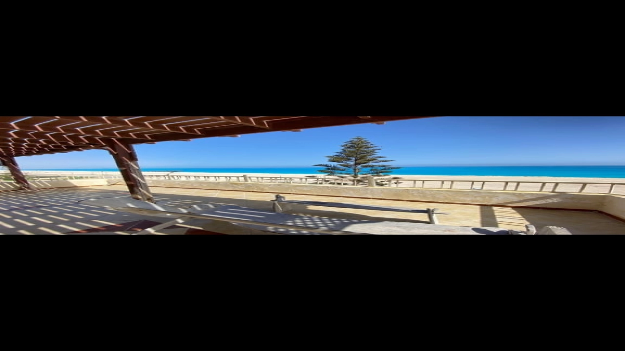 شاليه للايجار في قريه جرين بيتش الساحل الشمالي غرفتين